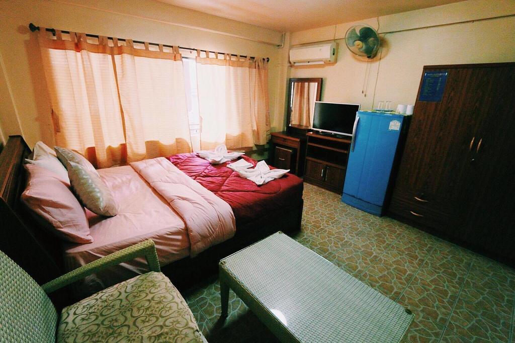 S-One Guesthouse Pattaya Exterior foto